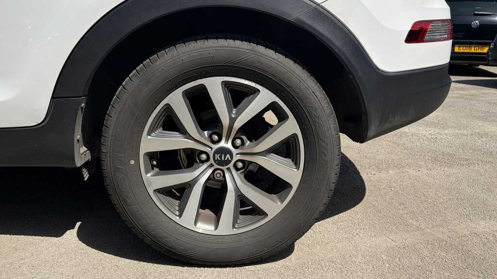 Kia Sportage Crdi 3 White #8