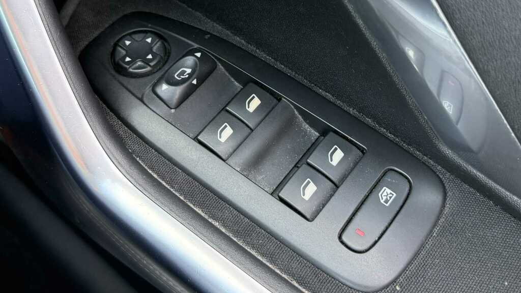 Peugeot 2008 1.2 Puretech Active Start Stop Grey #19