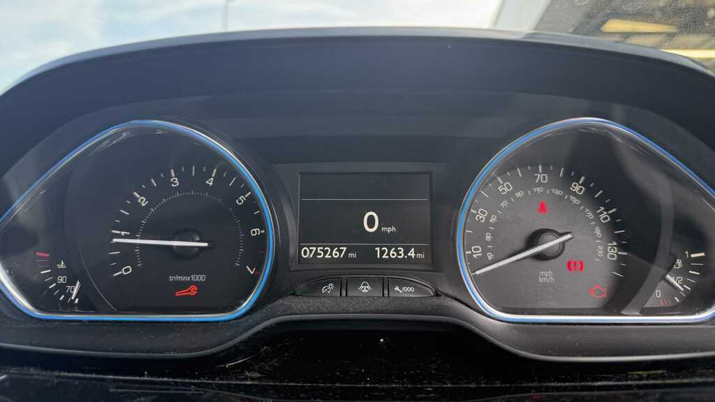 Peugeot 2008 1.2 Puretech Active Start Stop Grey #18