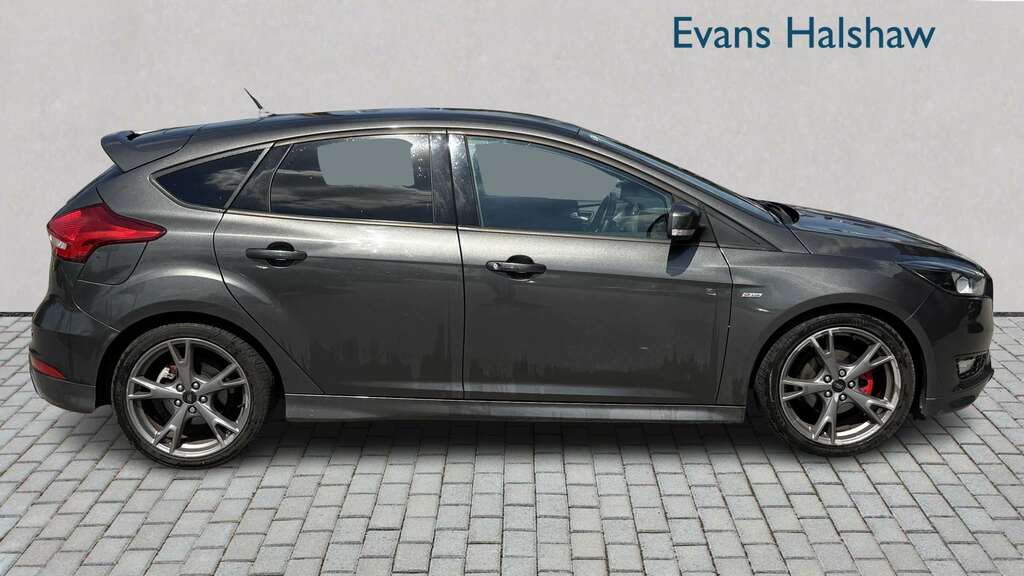 Ford Focus 1.0 Ecoboost 140 St-line X 2017 FP67SWV Grey #3
