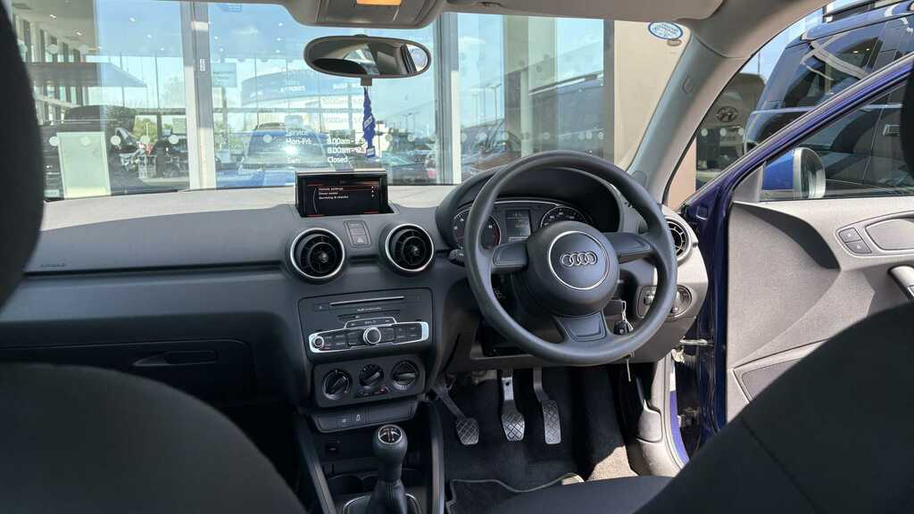 Audi A1 1.0 Tfsi Se 2018 Blue