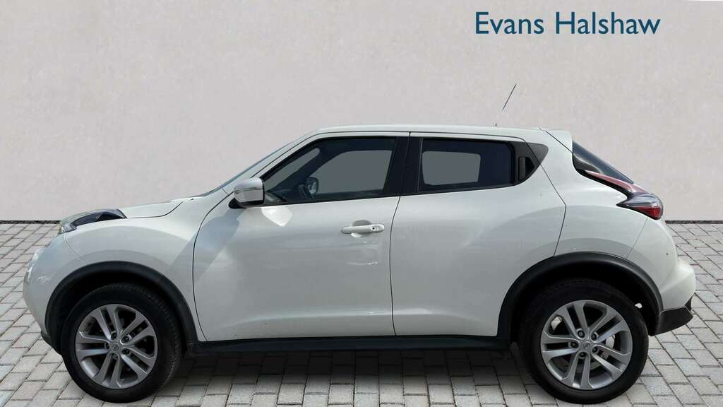Nissan Juke Hatchback Black #4