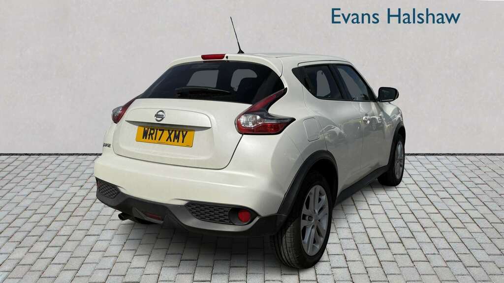 Nissan Juke Hatchback Black #6