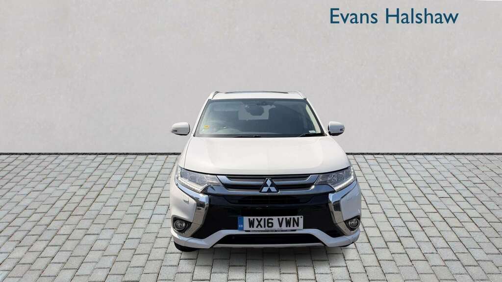 Mitsubishi Outlander 2.0 Phev Gx4h 2016 White #2