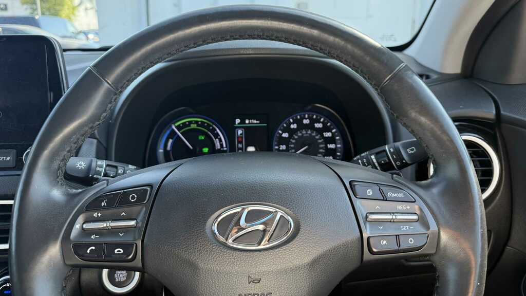 Hyundai Kona Hatchback Red #14