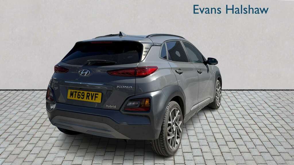 Hyundai Kona Hatchback Red #6