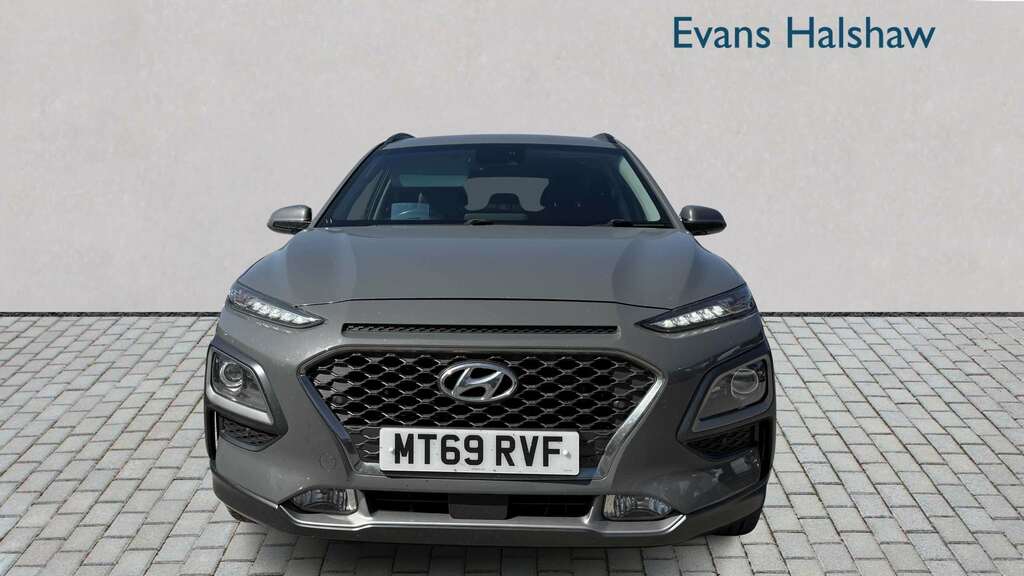 Hyundai Kona Hatchback Red #2