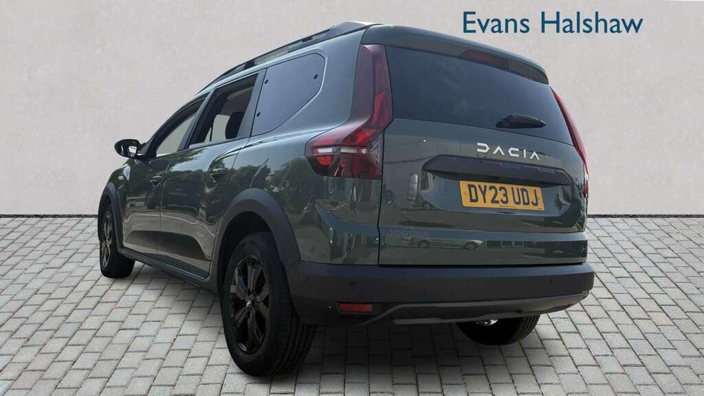 Dacia Jogger 1.0 Tce Extreme Se 2023 Green #5