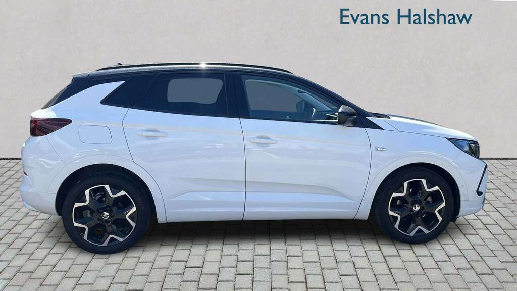 Vauxhall Grandland 1.2 Turbo Ultimate 2023 White #4