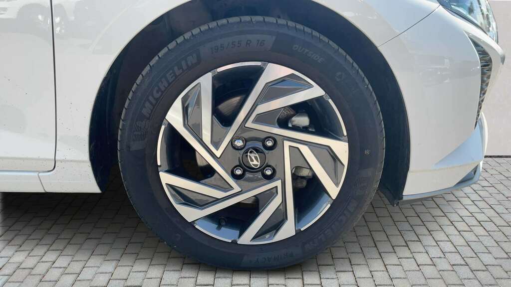Hyundai I20 1.0T Gdi Advance Nav 2025 White #6