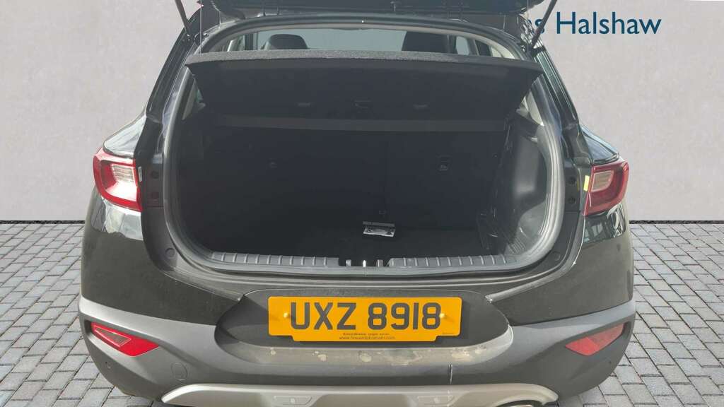 Kia Stonic 1.0T Gdi 98 2 Dct 2025 UXZ8918 Black #4
