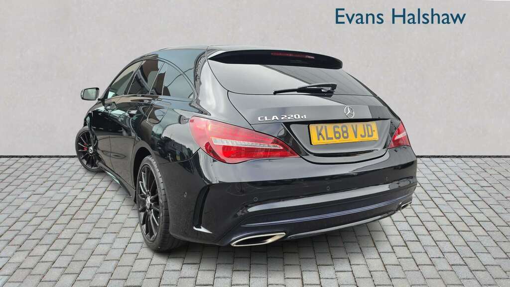 Mercedes-Benz CLA Class 220D Amg Line Night Edition Tip 2019 Black #2