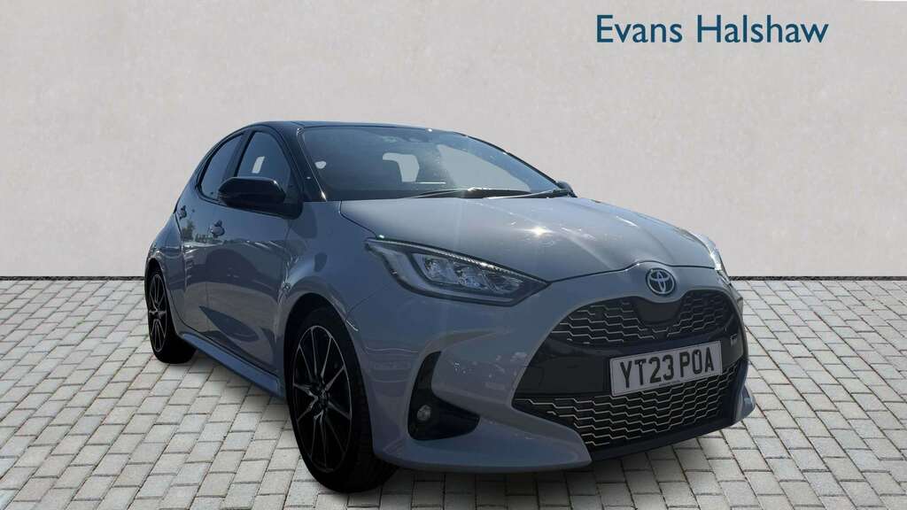 Toyota Yaris Excel Red #1