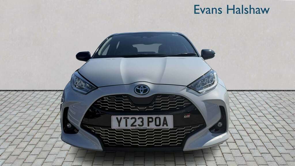 Toyota Yaris Excel Red #2