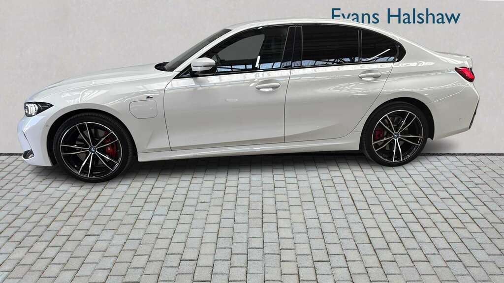 BMW 3 Series 320I M Sport White #2