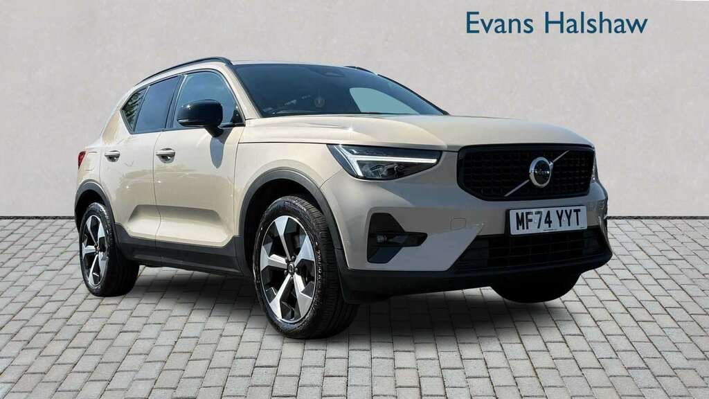 Volvo XC40 2.0 B3p Plus Dark 2024 