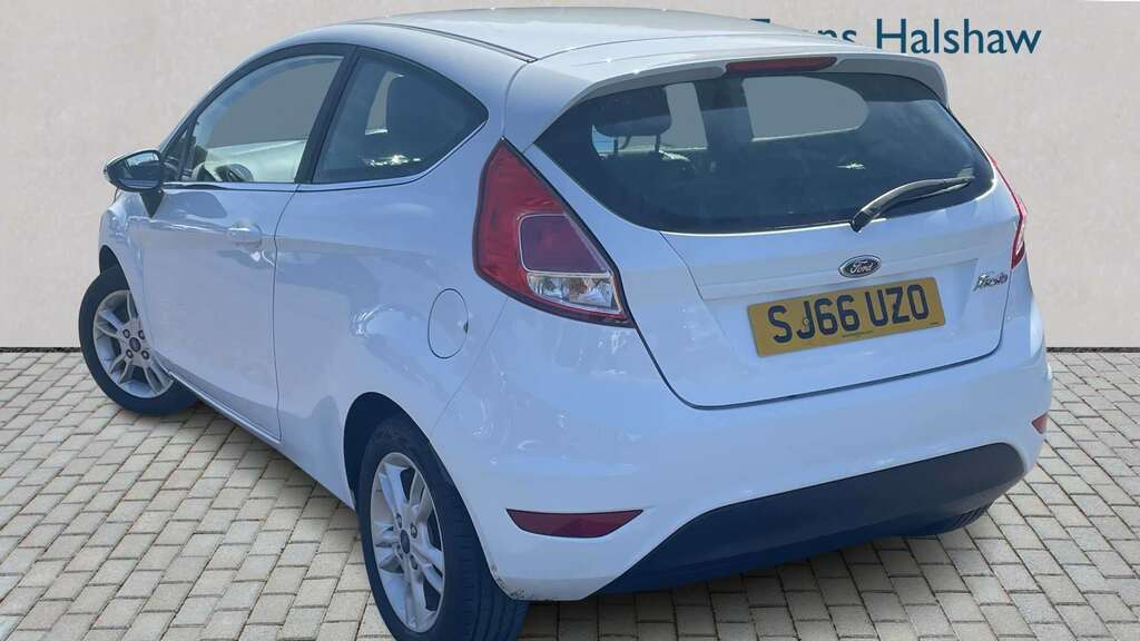Ford Fiesta 1.25 82 Zetec 2016 White #4