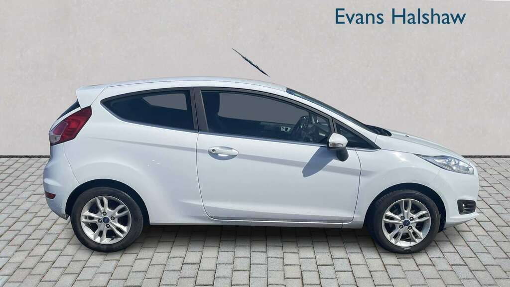 Ford Fiesta 1.25 82 Zetec 2016 White #2