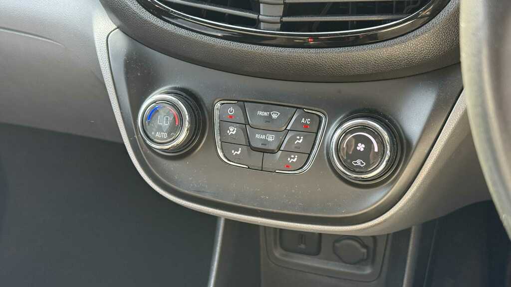 Vauxhall Viva 1.0 Sl 2017 White #2