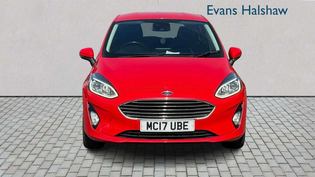 Ford Fiesta 1.1 Zetec 2017 Red #3