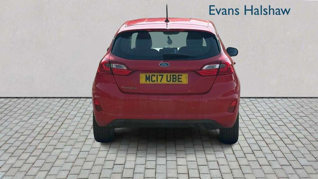 Ford Fiesta 1.1 Zetec 2017 Red #4