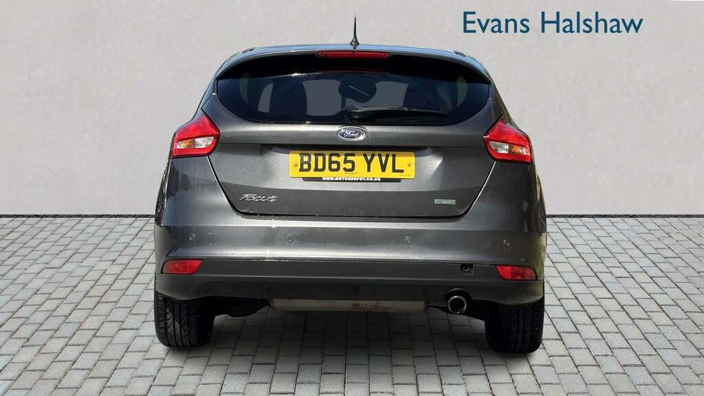 Ford Focus 1.5 Ecoboost Titanium Navigation 2015 Grey #5