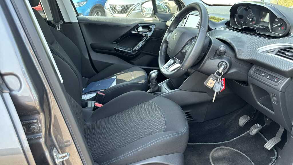 Peugeot 208 1.2 Puretech 82 Signature Start Stop 2019 Grey #3