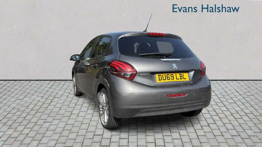 Peugeot 208 1.2 Puretech 82 Signature Start Stop 2019 Grey #2