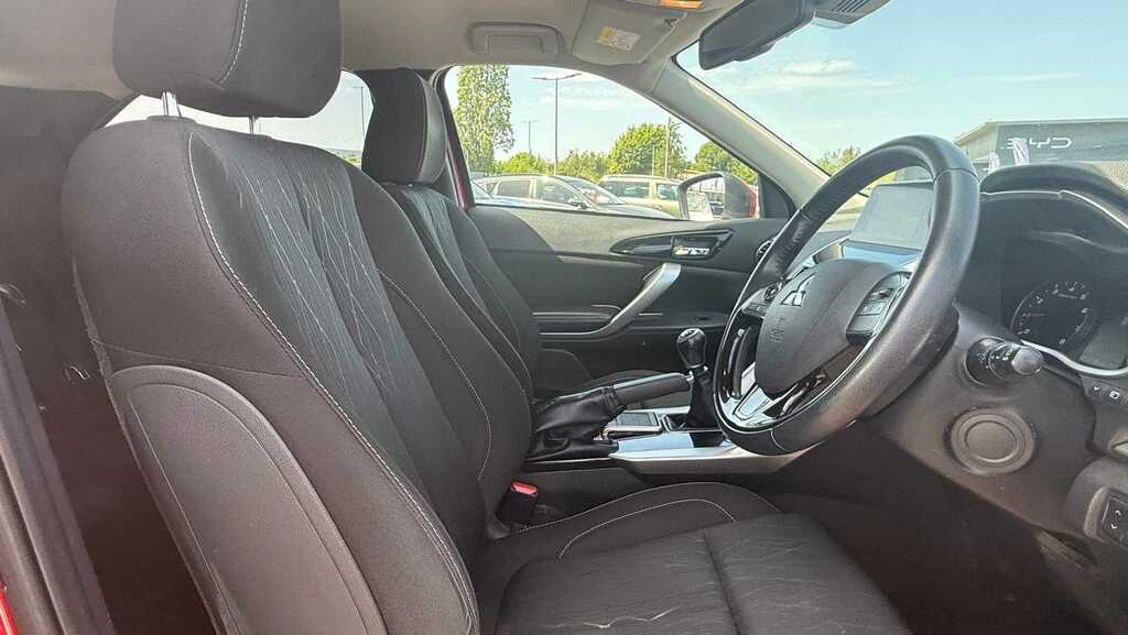 Mitsubishi Eclipse Cross 1.5 3 2019 Red #3