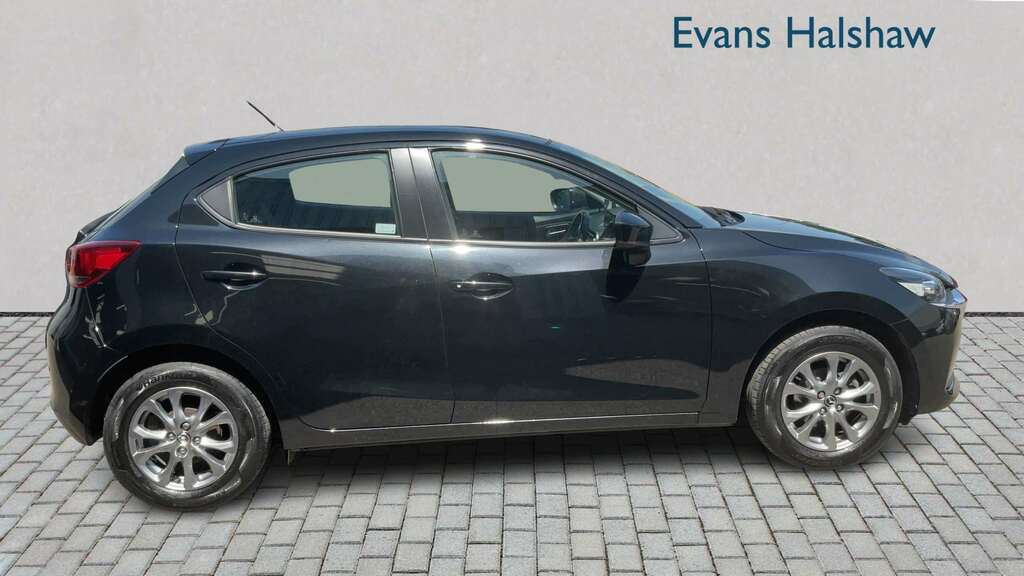 Mazda 2 1.5 Skyactiv G 75 Se-l 2023 Black #3