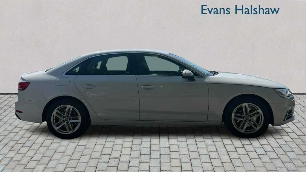 Audi A4 35 Tfsi Se 2019 White #2
