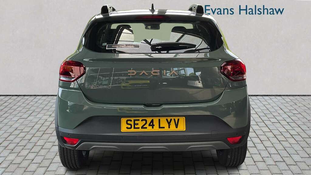 Dacia Sandero Stepway 1.0 Tce Extreme Cvt 2024 Green #4