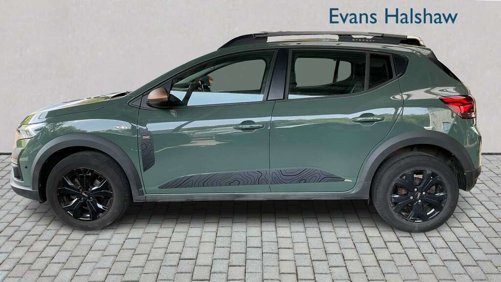 Dacia Sandero Stepway 1.0 Tce Extreme Cvt 2024 Green #2
