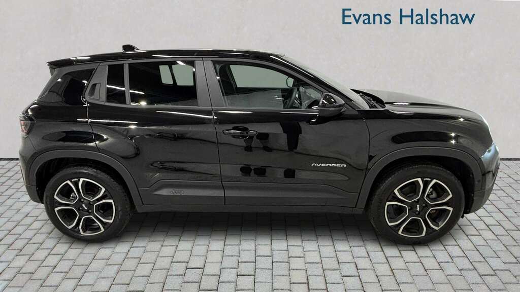 Jeep Avenger 115Kw Summit 54Kwh 2025 Red #2