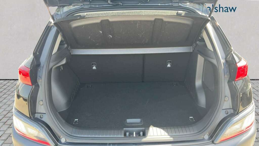 Hyundai Kona Premium Ev White #7