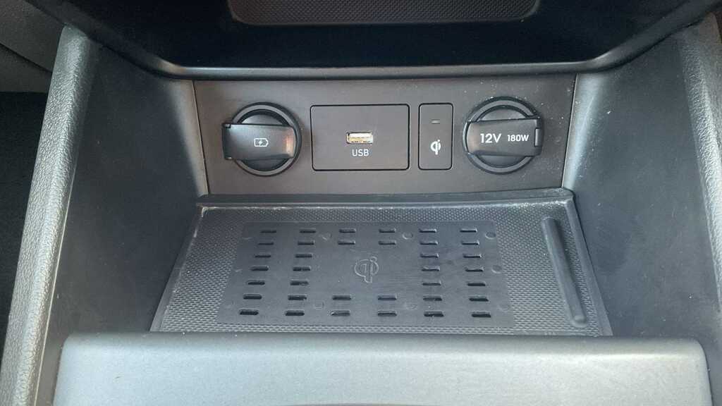 Hyundai Kona Premium Ev White #20
