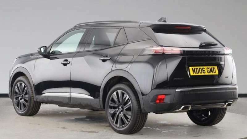 Peugeot 2008 1.2 Puretech 130 Gt Eat8 2024 Black #3