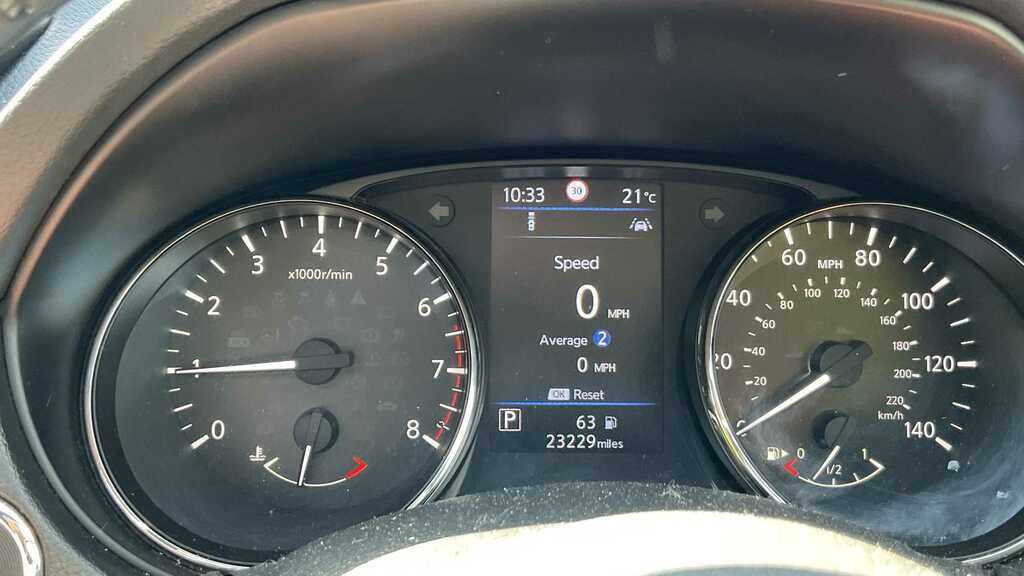 Nissan X-Trail Tekna White #9