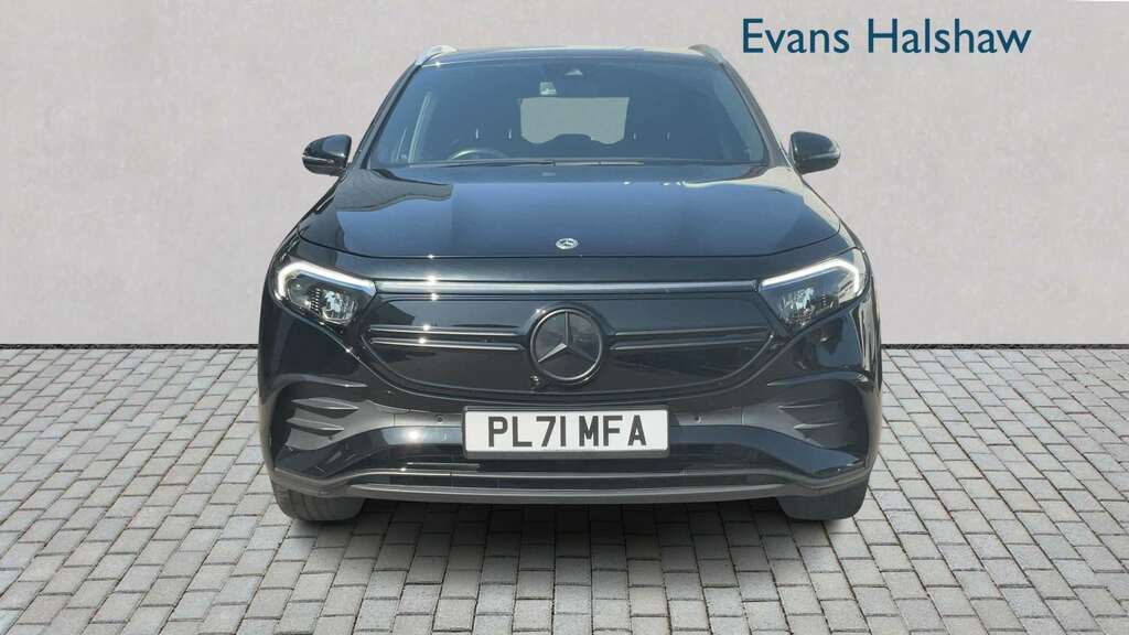 Mercedes-Benz EQA 250 140Kw Amg Line 66.5Kwh 2021 Black #4