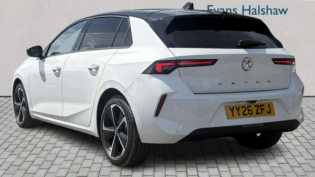 Vauxhall Astra 1.2 Turbo 130 Griffin 2026 White #2