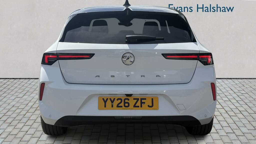Vauxhall Astra 1.2 Turbo 130 Griffin 2026 White #3