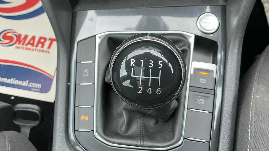 Volkswagen Tiguan Allspace Automatic Black #23