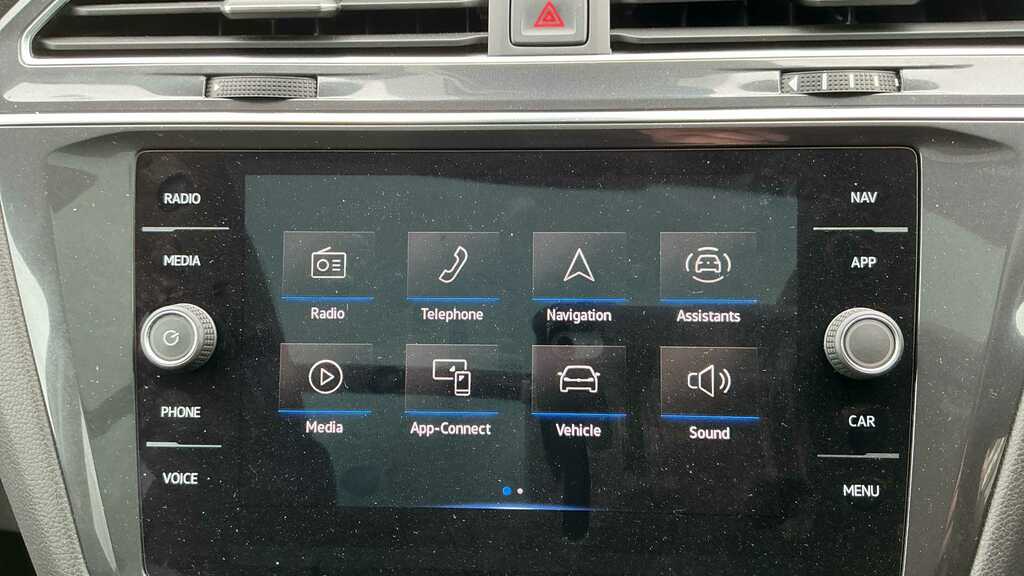 Volkswagen Tiguan Allspace Automatic Black #20
