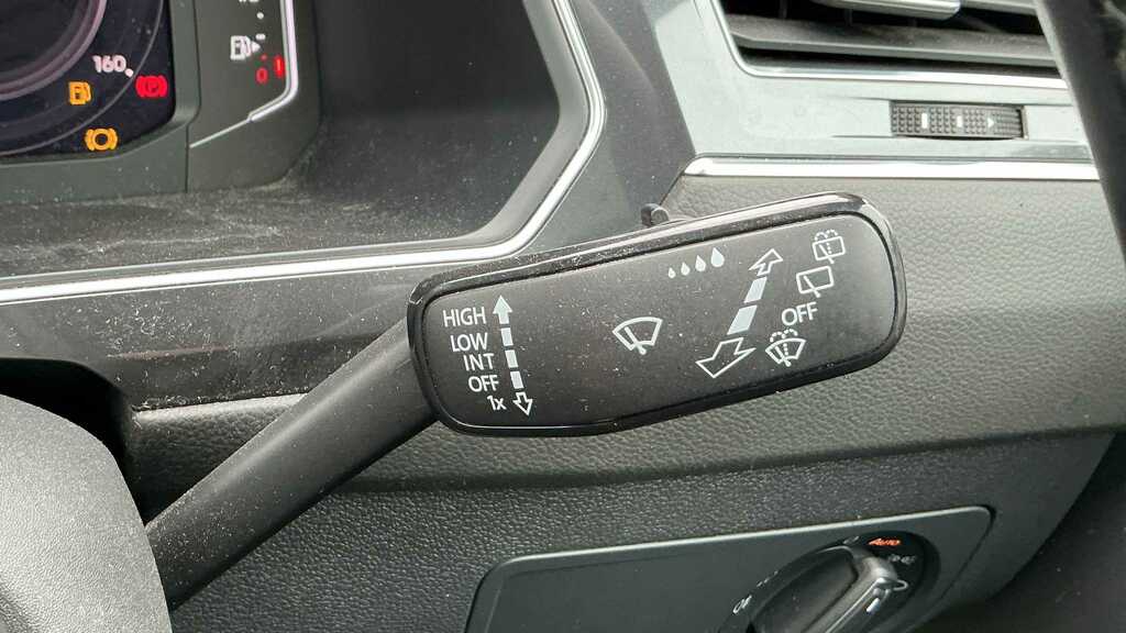 Volkswagen Tiguan Allspace Automatic Black #15