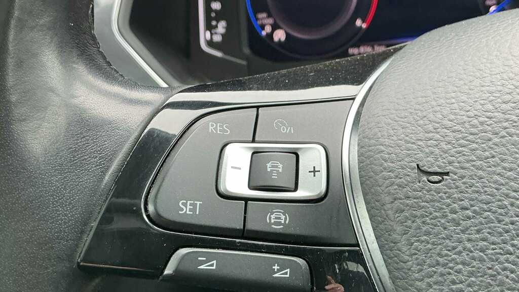Volkswagen Tiguan Allspace Automatic Black #14