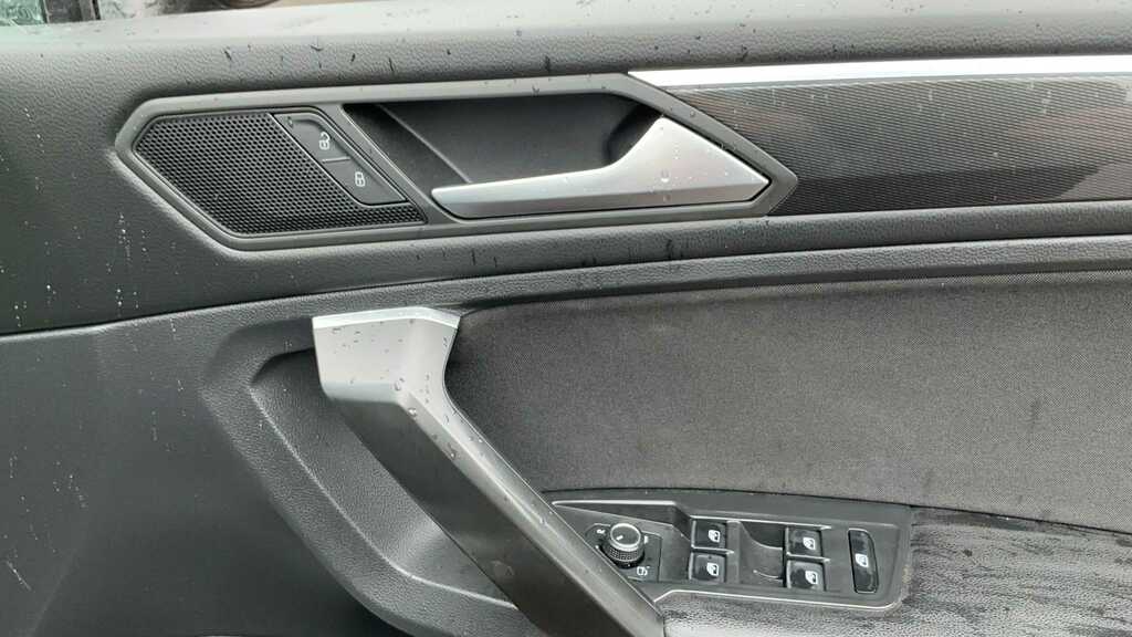 Volkswagen Tiguan Allspace Automatic Black #10