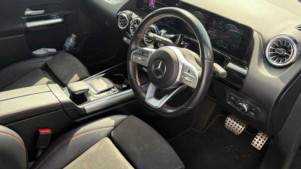 Mercedes-Benz GLA Class 180 Amg Line Premium Plus 2021 LY21GXV Black #5