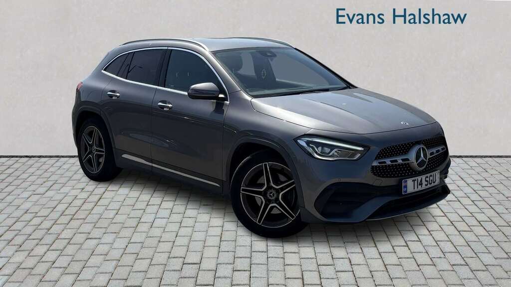 Mercedes-Benz GLA Class 200 Amg Line Executive Grey #1