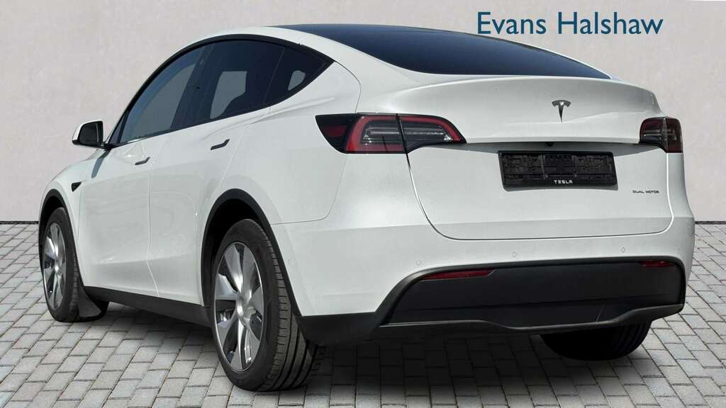 Tesla Model Y Long Range Awd 2022 White