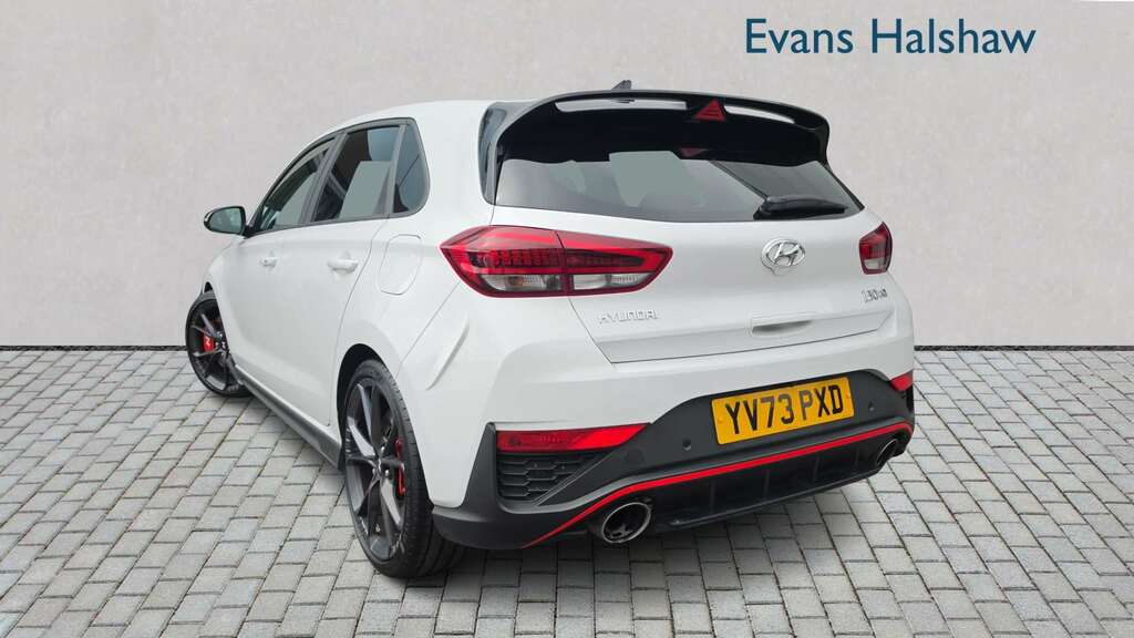 Hyundai I30 2.0T Gdi N Performance 2024 White #2